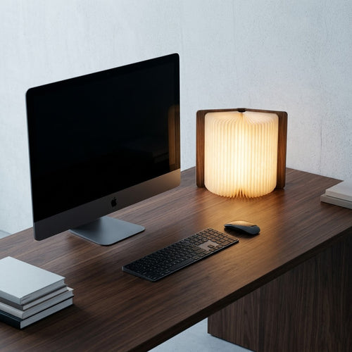 Kreative LED Buchlampe aus Echtholz